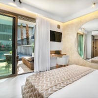 Luxury accommodation - 2,400 Apartments & Holiday Homes